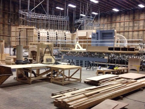 millennium-falcon-star-wars-spoiler-sneak-peek-behind-the-scenes-photos-0123-480w