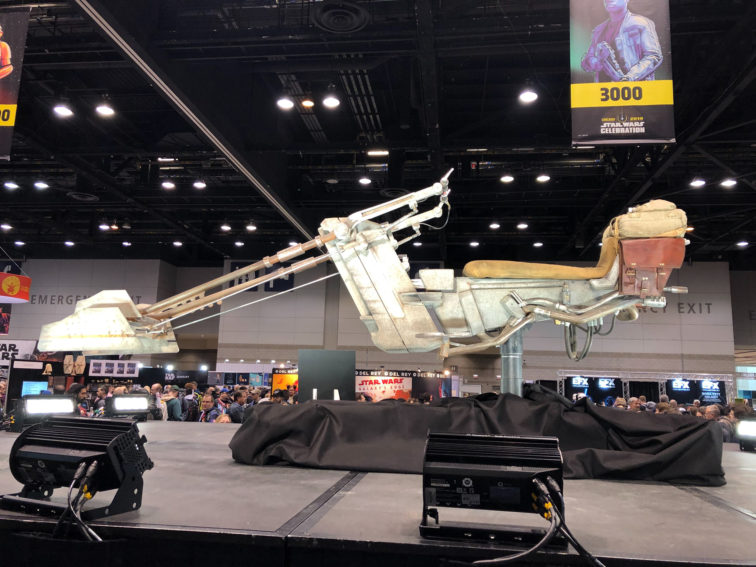 speeder-bike-motojet-the-mandalorian-star-wars-celebration-chicago